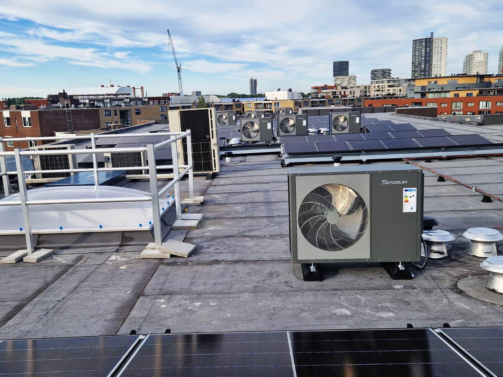 Productos energ&eacute;ticos de pr&oacute;xima generaci&oacute;n: SPRSUN bomba de calor utilizada con paneles solares