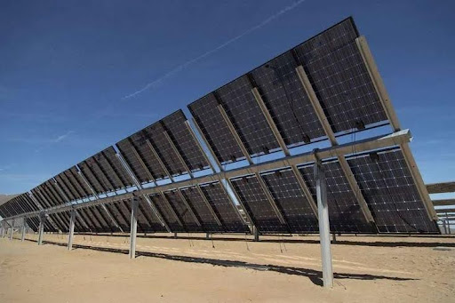 Paneles solares bifaciales